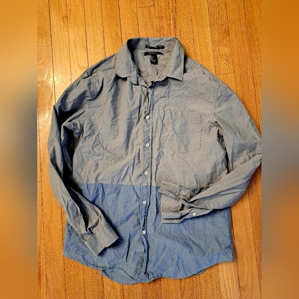 Forever 21 Men long-sleeved button down color block shirt Sz. L